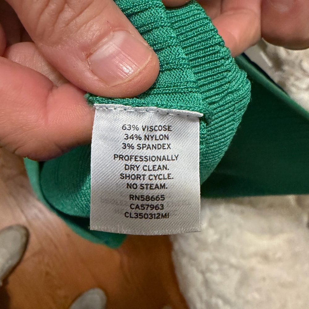 Classiques Entier Vibrant Green Ribbed Sweater - Picture 5 of 5